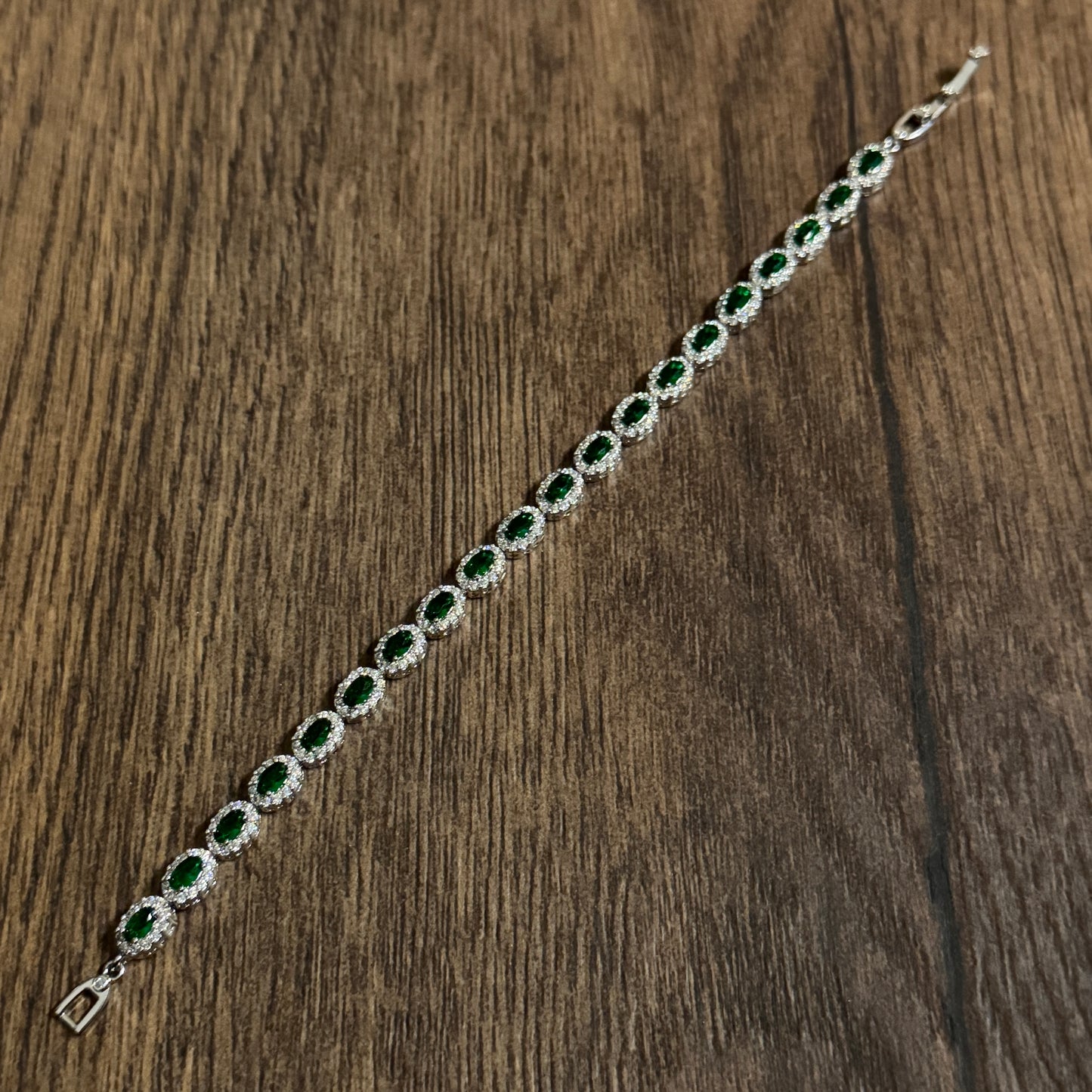 EMERALD GREEN BRACELET