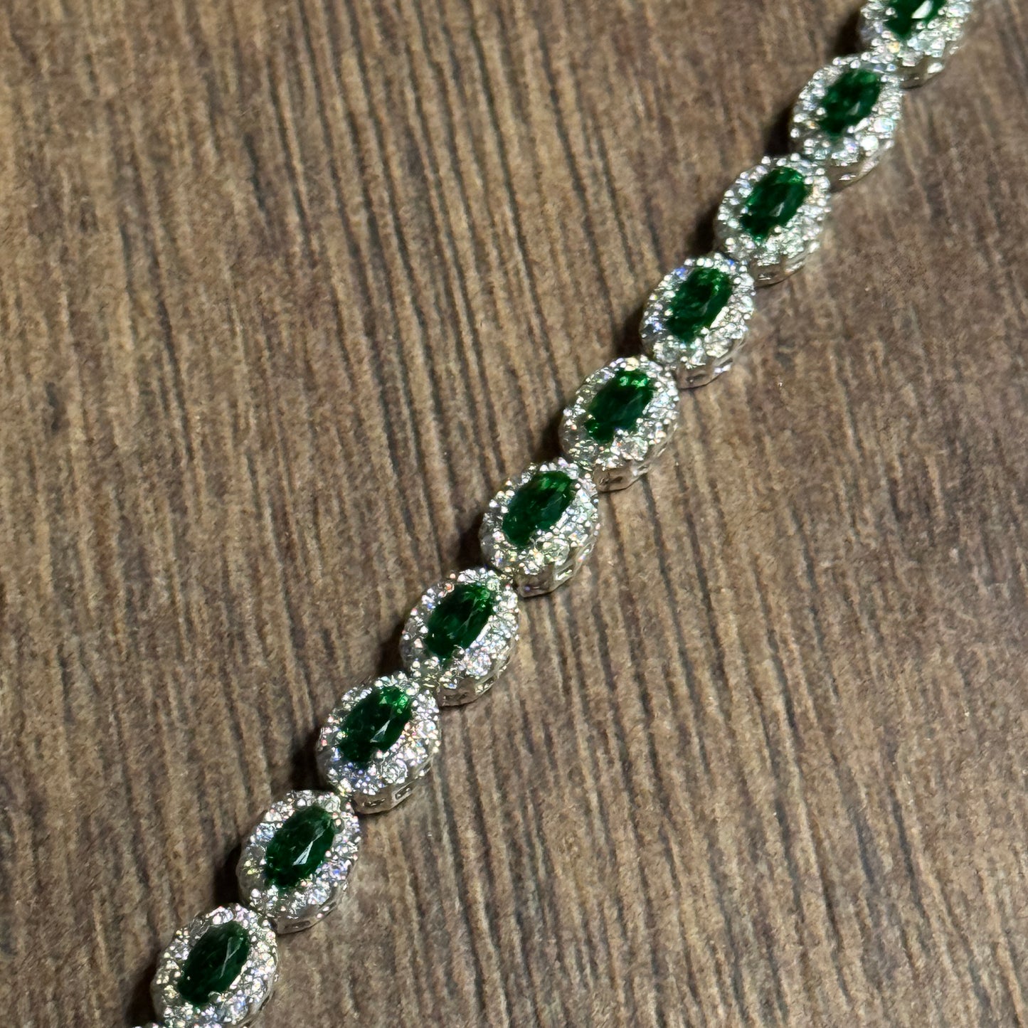 EMERALD GREEN BRACELET