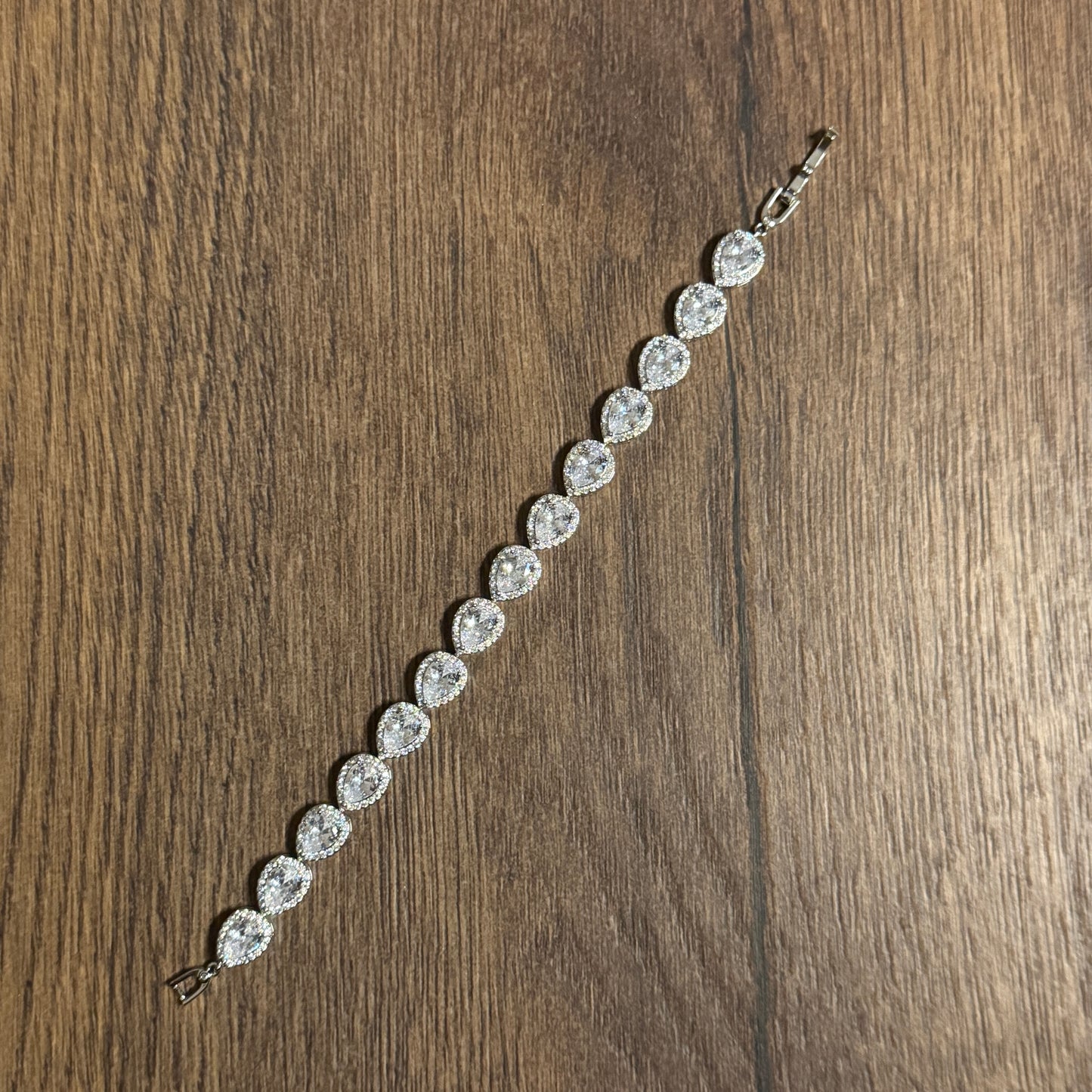 FLEX BRACELET- DIAMOND (TEAR DROP)